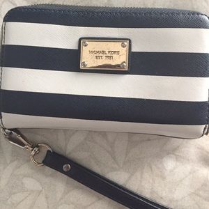 Used Michael Kors Wristlet